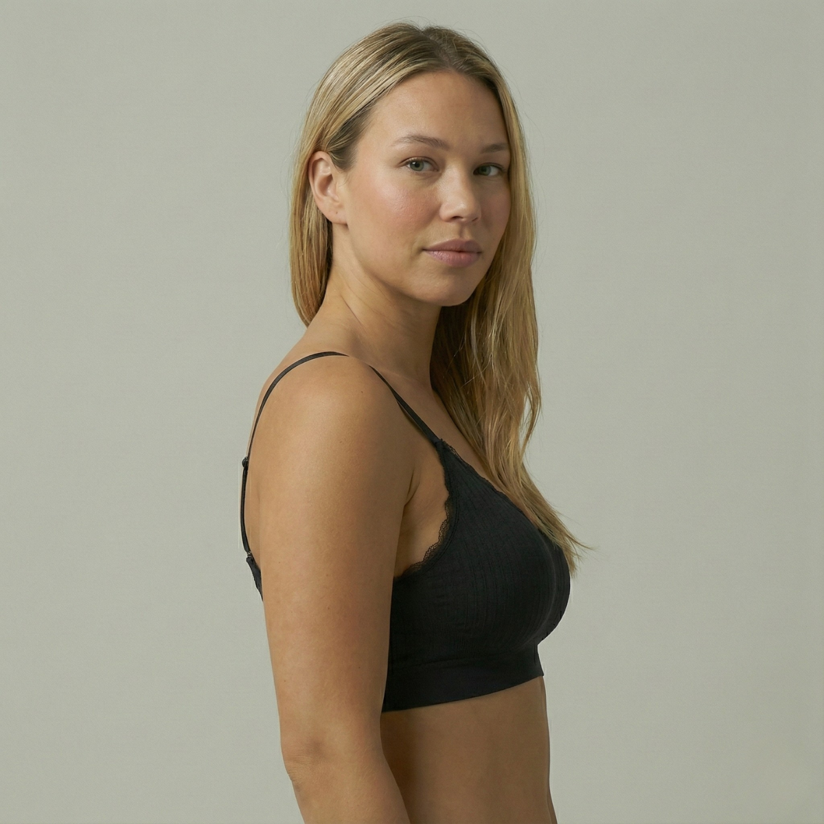 Emma Supportive Moisture-Wicking Bra • Konly™